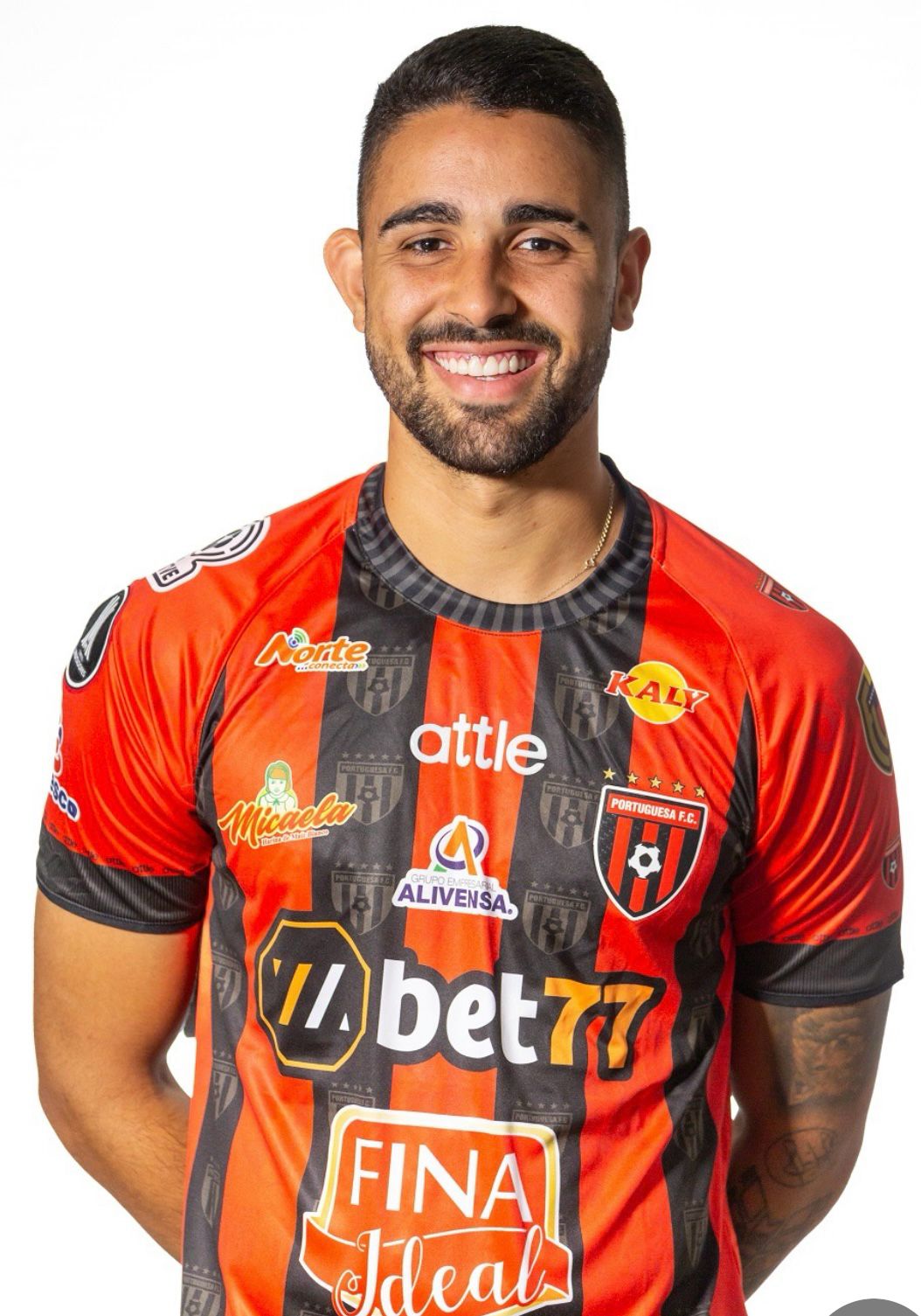 Santiago De Sousa playing